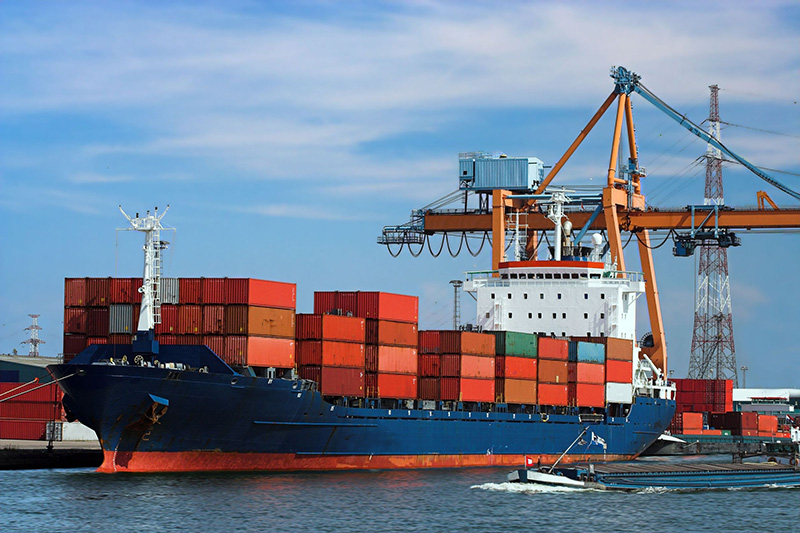 Lý do vận chuyển hàng hóa đường biển trong container lại an toàn