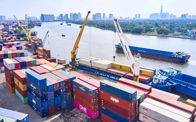 Cảng Cạn Và Vận Tải Biển