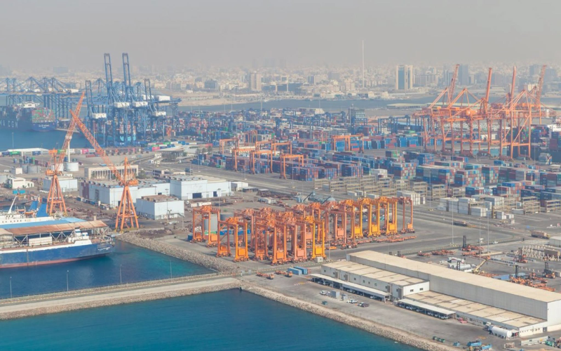 Jebel Ali port container volume drops due to Hormuz congestion