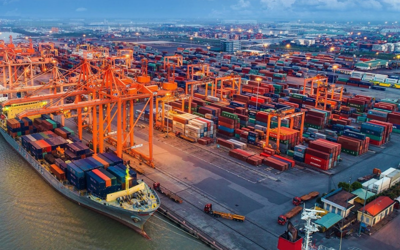 Dỡ Container Tại Cảng Hải Phòng