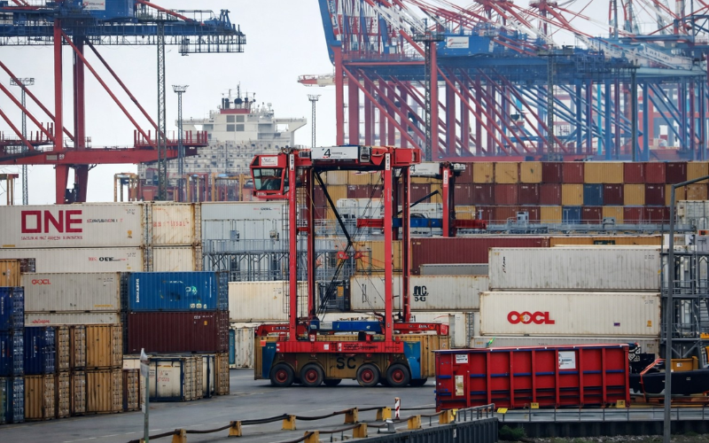 Dư Thừa Công Suất Tàu Vận Chuyển Đường Biển