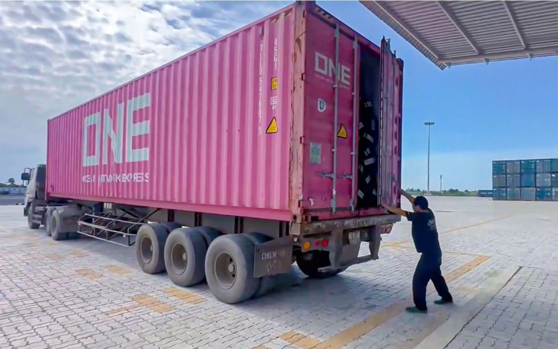 Hoạt Động Logistics Tại Cửa Khẩu Mộc Bài