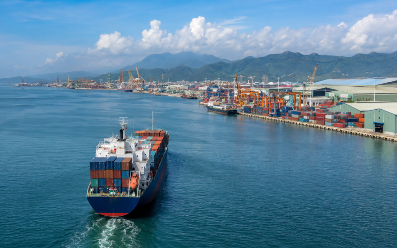 Lợi ích kinh tế khi chọn giao nhận bằng đường thủy