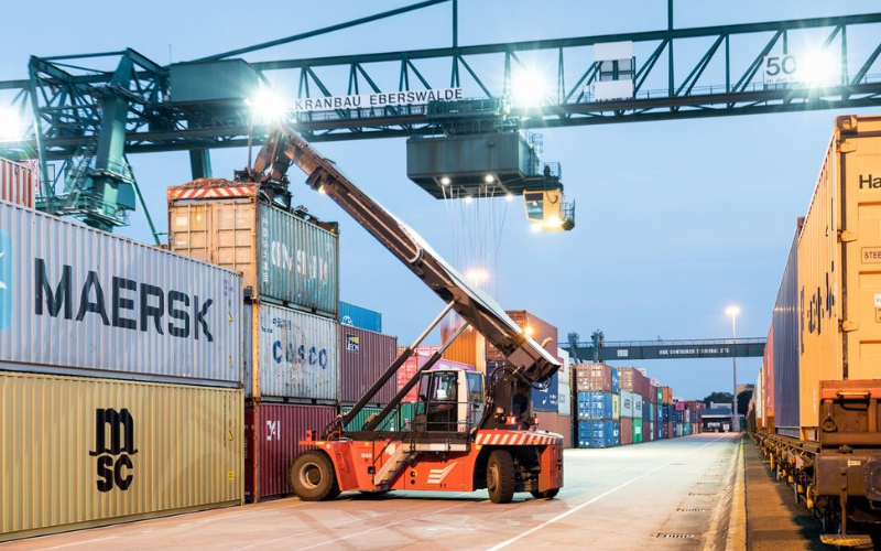 Mức Đúng Lịch Vận Tải Container Toàn Cầu 2026