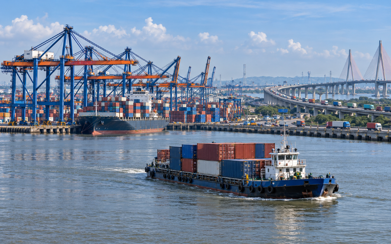 Mục tiêu đưa 20 phần trăm container sang đường thủy và đường biển