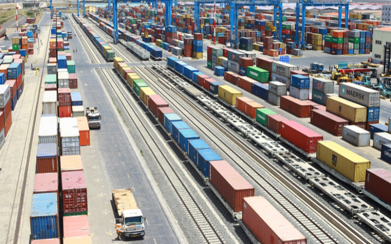 Rút Ngắn Thời Gian Vận Tải Biển