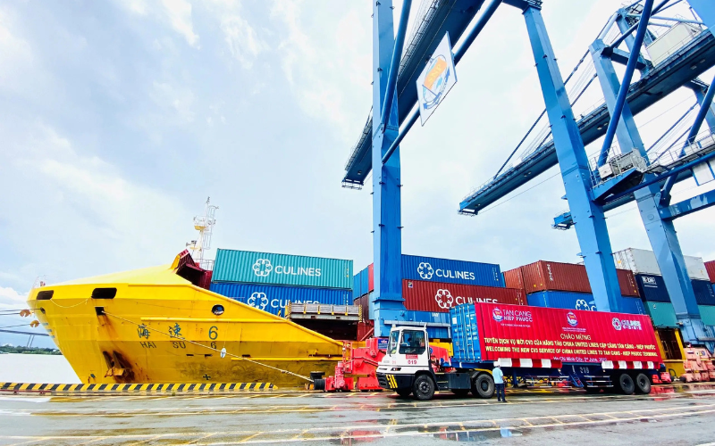 Tận Dụng Lợi Thế Cảng Hiệp Phước Vận Chuyển Đường Biển