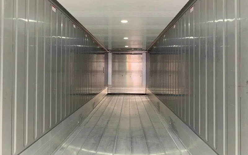 Thời Gian Vận Chuyển Kéo Đai Và Thiếu Container Lạnh