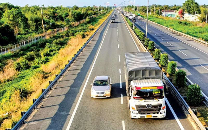 Toàn Cảnh Logistics Đường Bộ Việt Nam