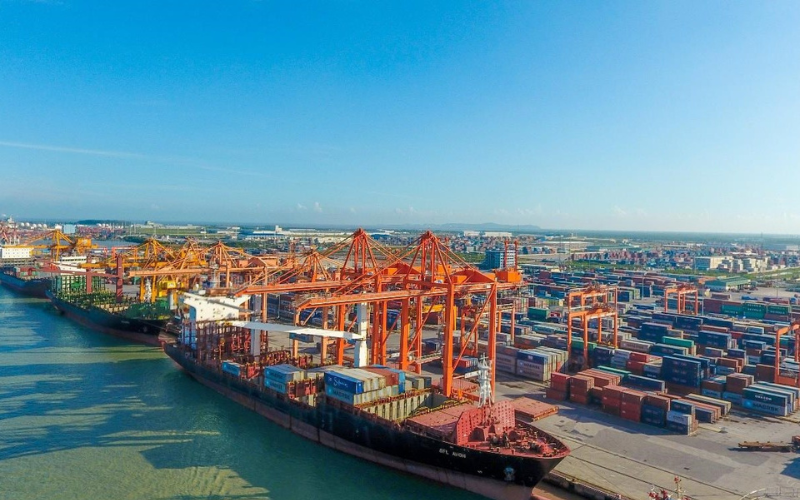 Trung Tâm Trung Chuyển Quốc Tế Vận Chuyển Đường Biển