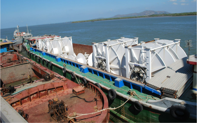 Tàu chuyên dụng vận chuyển đường biển nội địa cho mặt hàng siêu trường siêu trọng và thiết bị nhà xưởng
