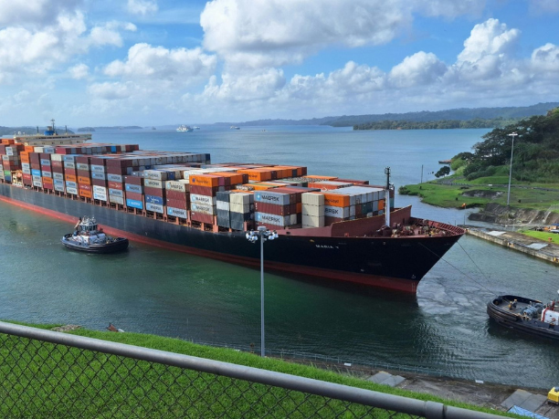 Xung Đột Trung Đông Gây Nghẽn Eo Biển Ảnh Hưởng Việc Xuất Khẩu