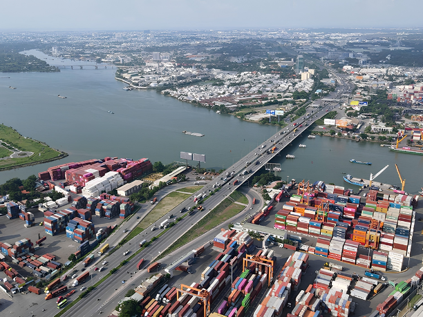 Đầu Tư Hạ Tầng Giao Thông Hiện Đại Nâng Tầm Logistics Việt Nam