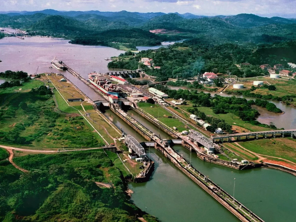 Kênh Đào Panama Duy Trì 38 Lượt Tàu Mỗi Ngày Đến Hết 2026